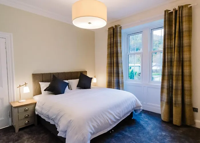 Erigmore Spa Cottage - A Cosy Cottage Located In A Countryside Park With Wifi And Access To Swimming Pool