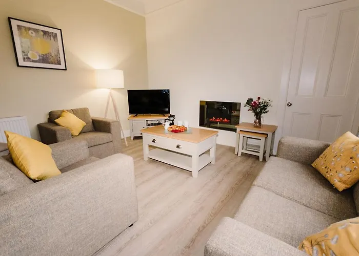 Erigmore Spa Cottage - A Cosy Cottage Located In A Countryside Park With Wifi And Access To Swimming Pool