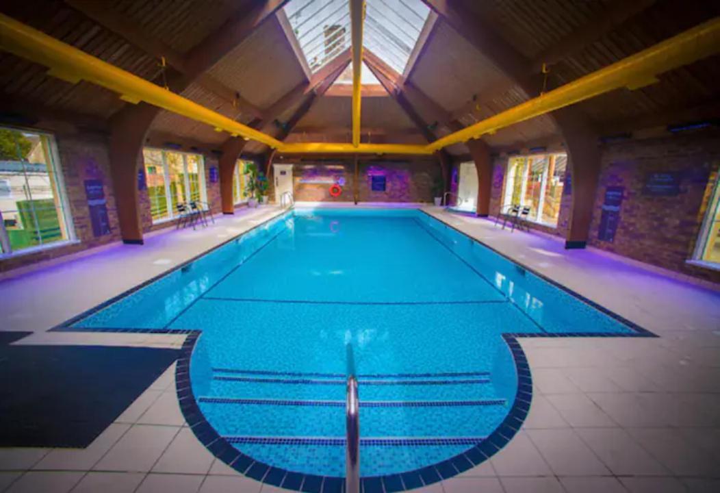 Erigmore Cottage: Cosy Countryside Retreat With Pool Access